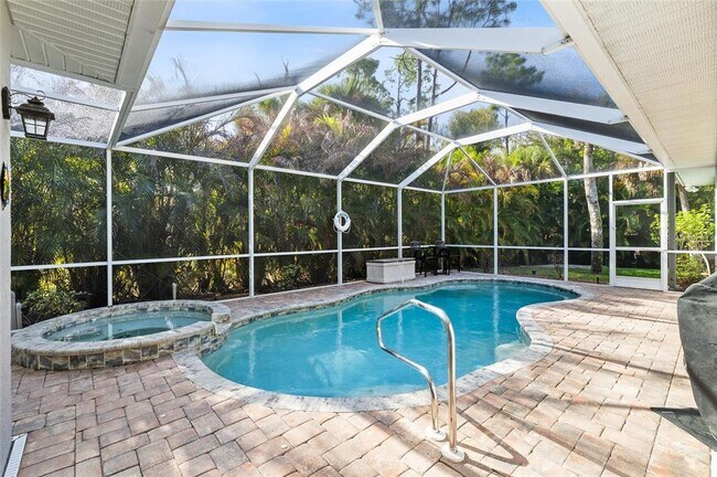 Building Photo - 3730 Crandon Rd