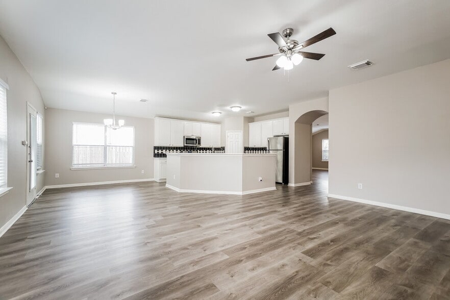 Building Photo - 16510 Timberidge Ct