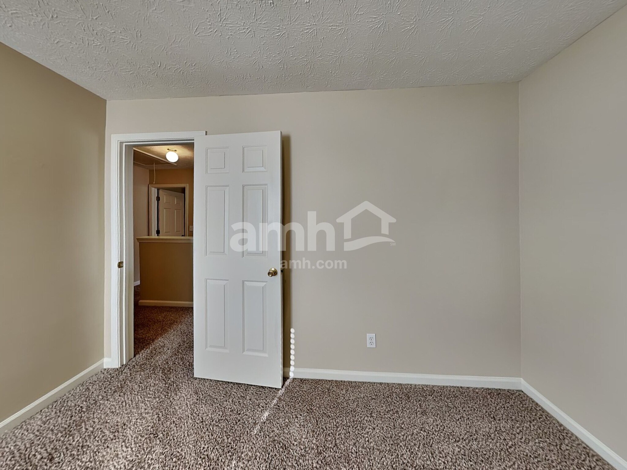 Building Photo - 3002 Sentinel Cir