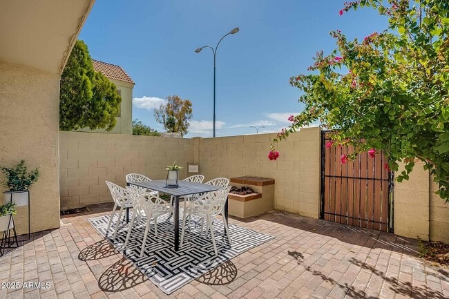 Building Photo - 7906 E Keim Dr