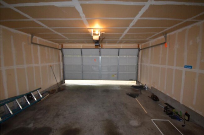 Building Photo - 2309 Jesse Owens Dr