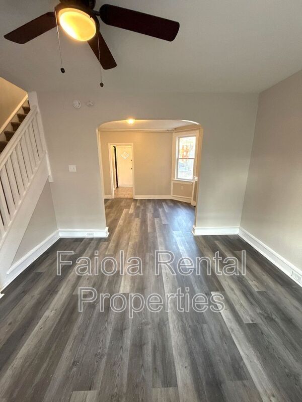 Building Photo - 905 Keener Ave