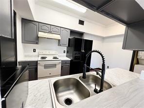 Building Photo - 1700 Amelia Ct