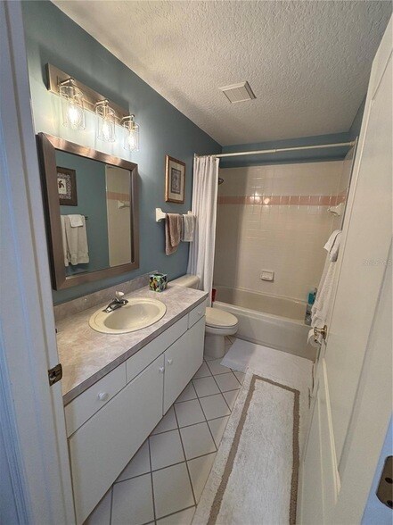 Building Photo - 3004 Andover Ct