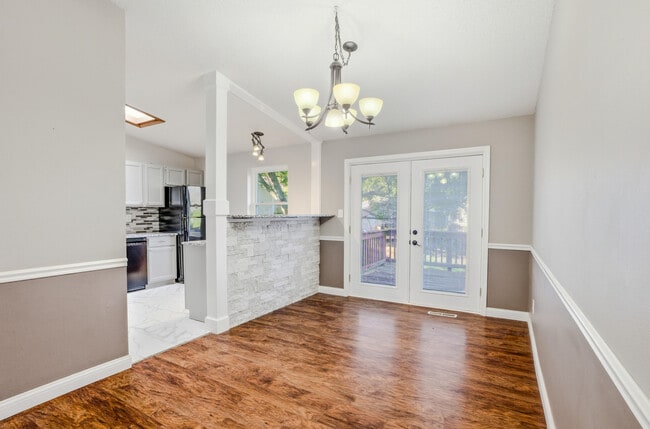 Building Photo - 4320 W Brookview Ct