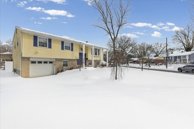 Building Photo - 5 Knollwood Dr