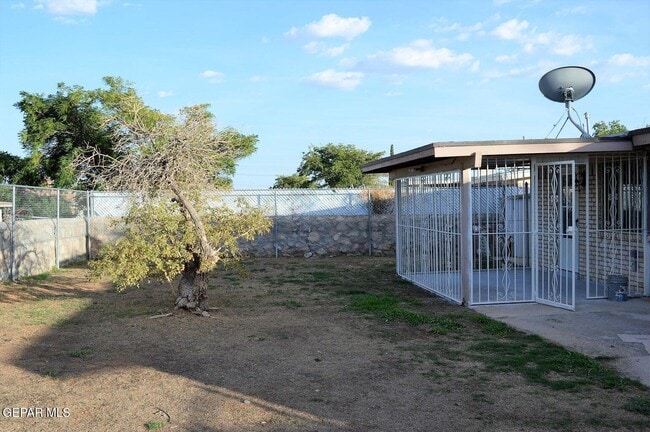 Building Photo - 10416 Lambda Dr