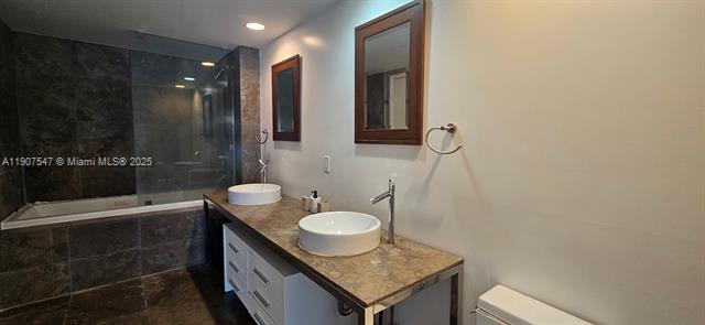 Building Photo - Icon Brickell