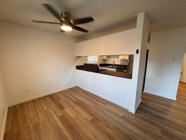 Building Photo - 9021 E Liberty Ave