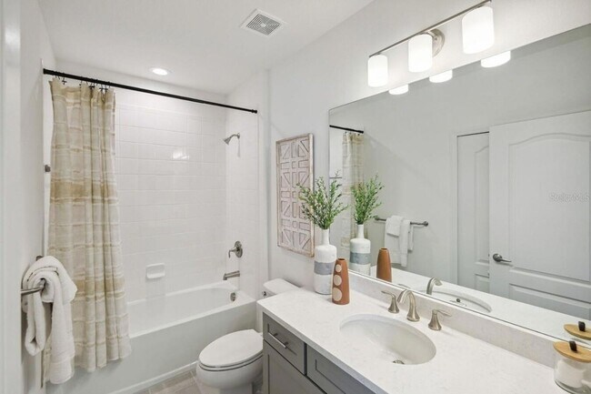 Building Photo - 3462 Caravelle St