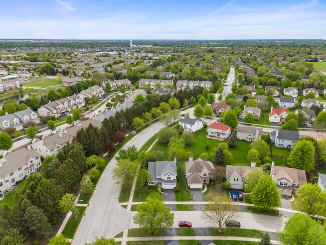 Building Photo - 3404 Interlochen Ln