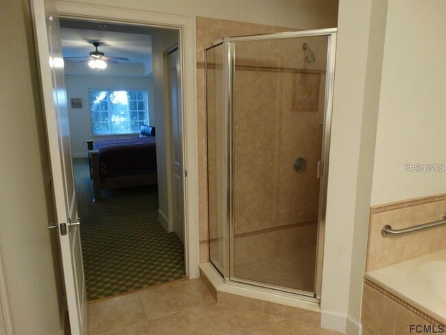 Building Photo - 102 Yacht Harbor Dr