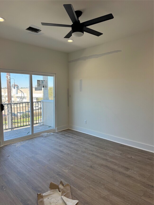 Building Photo - 3808 Yale St