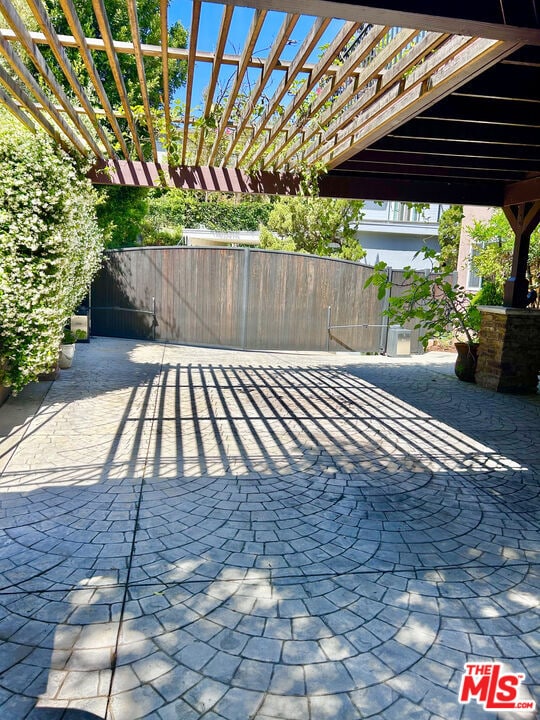 Building Photo - 503 N Greencraig Rd