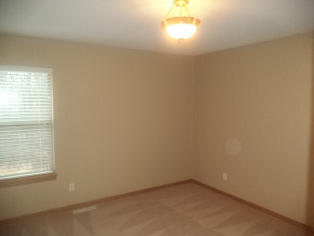 Building Photo - 561 Yosemite Ave