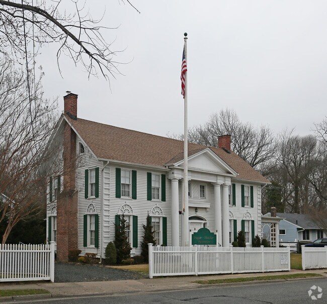 Building Photo - Pagan Fletcher House Apartments