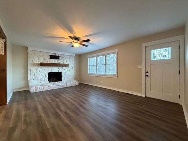 Building Photo - 2 bedroom/1 bath home in West Morristown