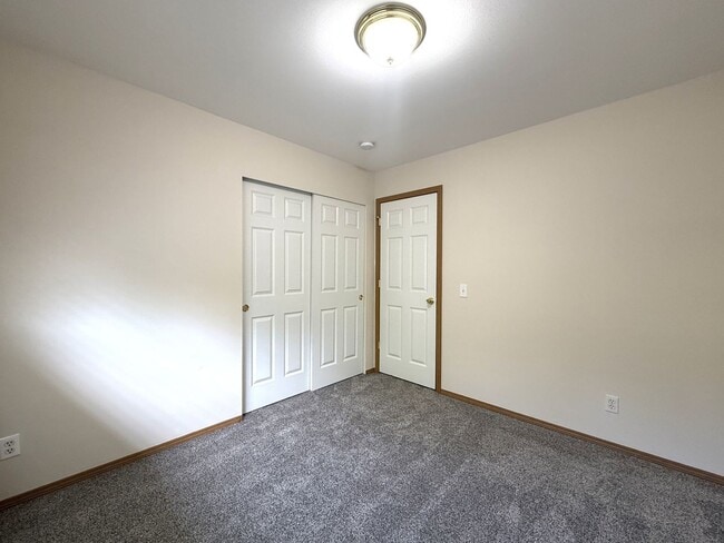 Building Photo - Newly Updated Lake Stevens Home - Avail 8/15!