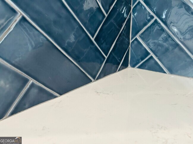 Building Photo - 425 Smokey Rd