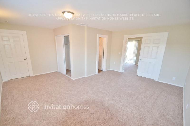 Building Photo - 6990 Malibu Dr