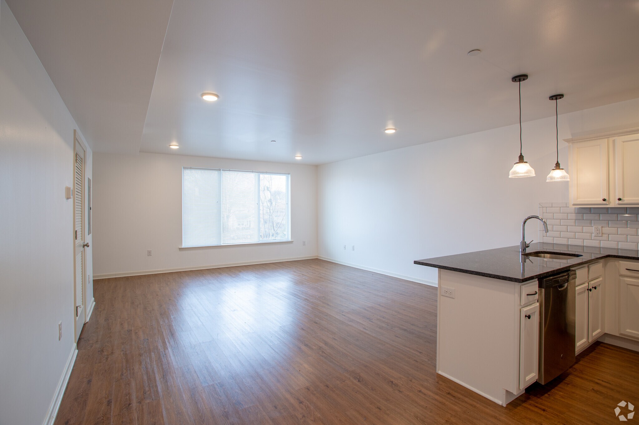 Roxy on Ridge 6161 Ridge Ave Philadelphia PA 19128 Apartment Finder