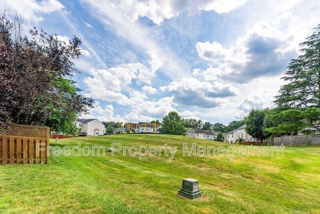 Building Photo - 15305 Brazil Cir