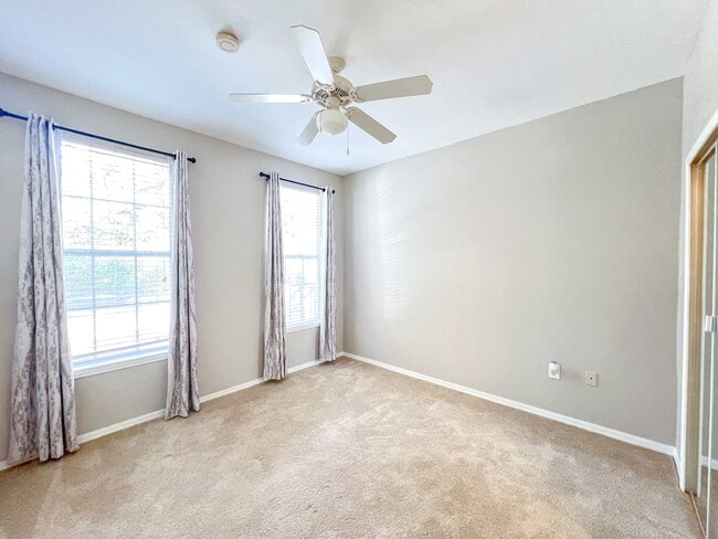 Building Photo - 2211 NW 16th Terrace