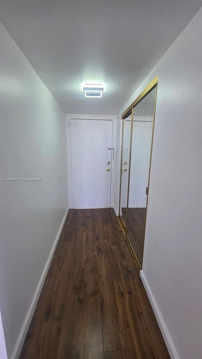 Building Photo - 2350 NE 135th St