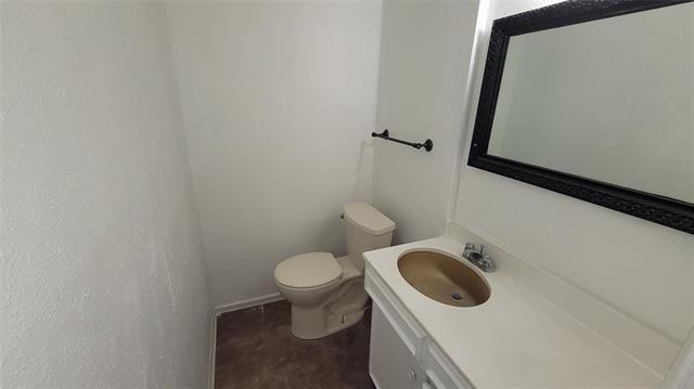 Building Photo - 7621 Dentcrest Dr