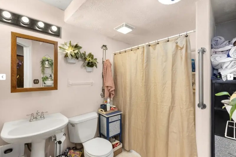 Building Photo - 905 6th Ave N