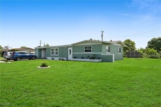 Building Photo - 102 Oleander Rd