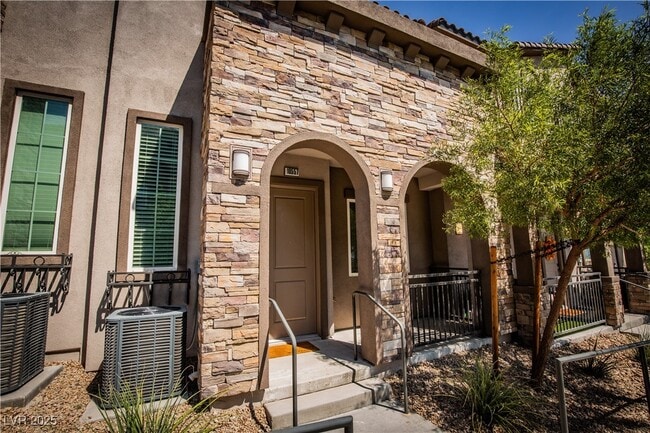 Building Photo - 10557 Ridge Glow Ave