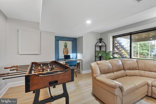 Building Photo - 1329 Colvin Forest Dr