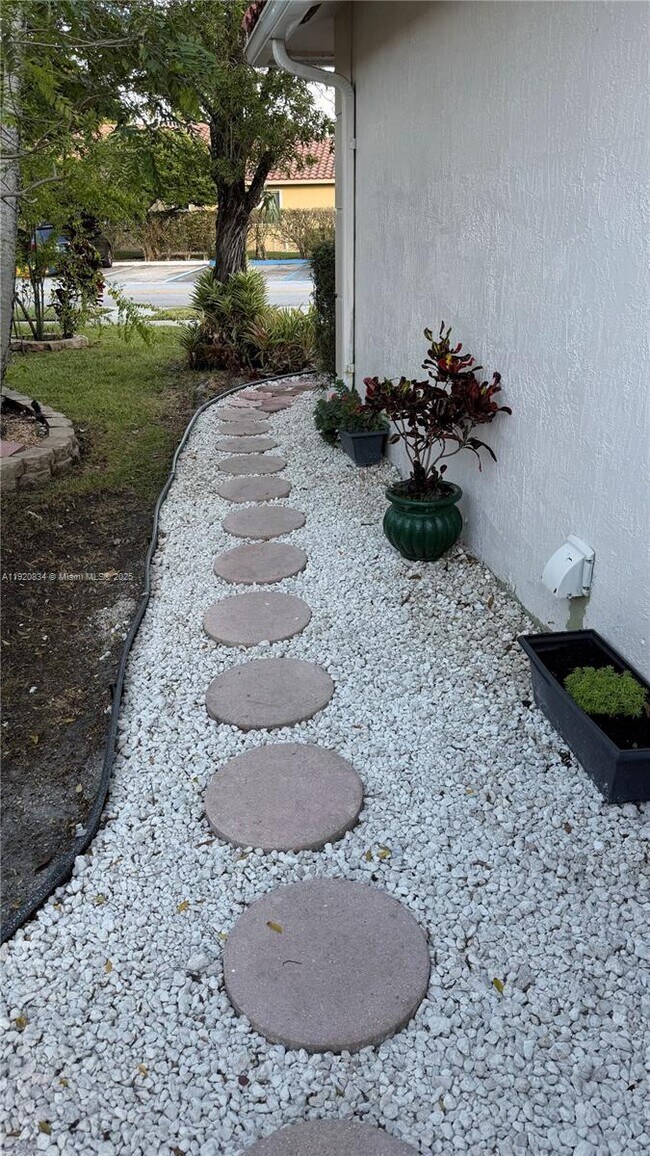 Building Photo - 721 NW 135th Way