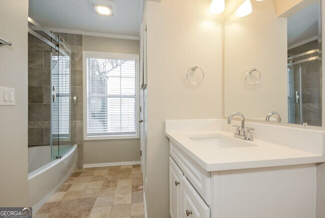 Building Photo - 871 Hampton Hill Ct