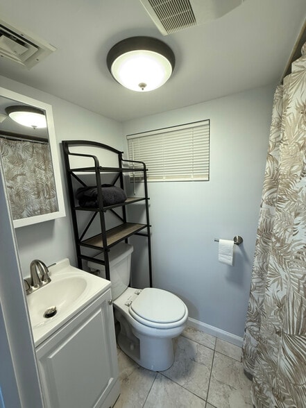 Building Photo - 1117 Fanny St