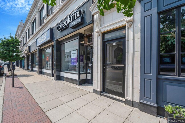 Building Photo - 46 N Village Ave