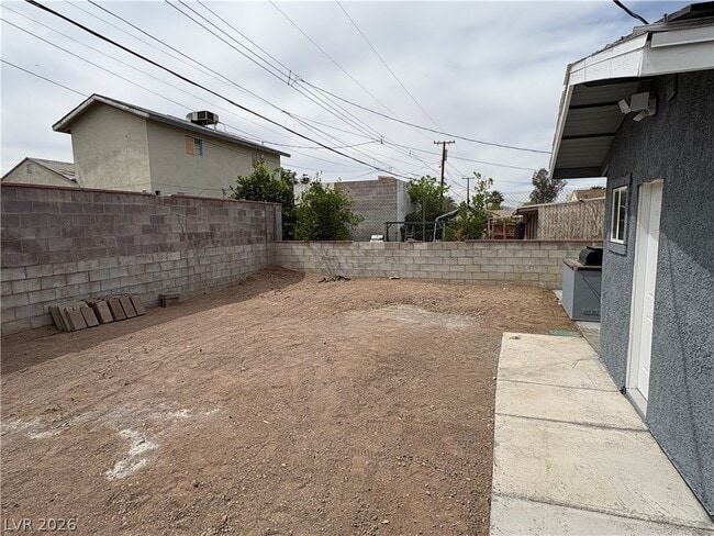 Building Photo - 111 Dogwood St