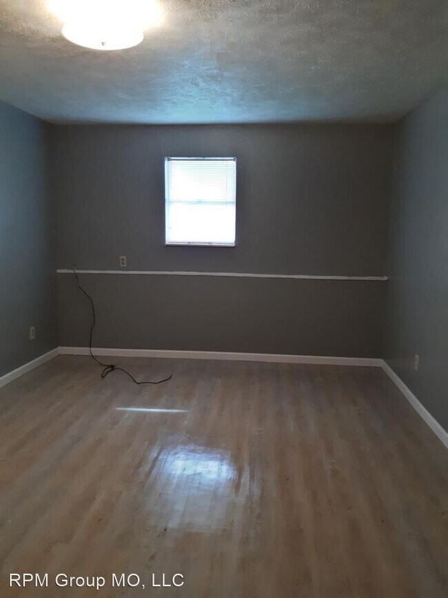 Building Photo - 150 Songbird Dr