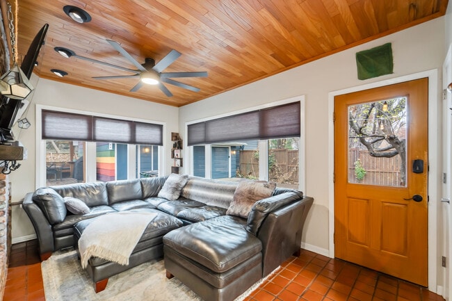 Building Photo - 6601 Lincoln Ave