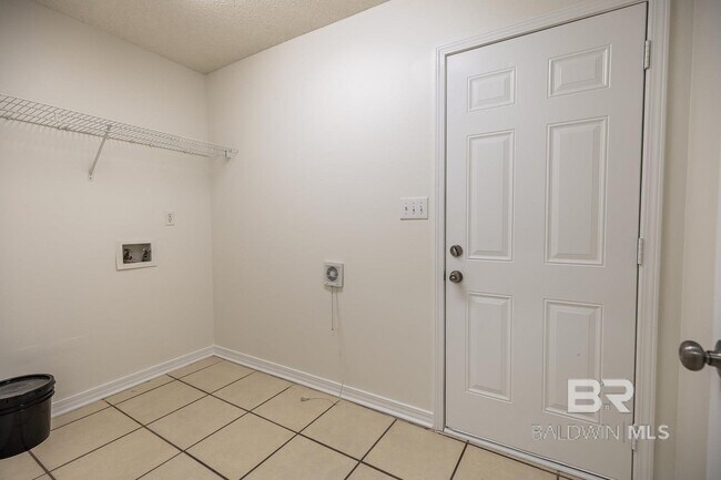 Building Photo - 2482 W Ashford Park Dr