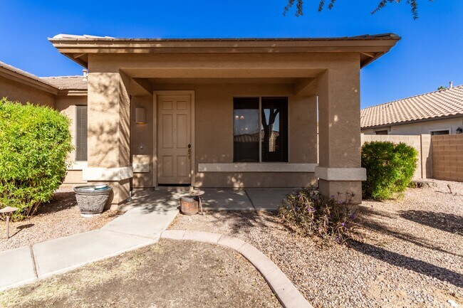 Building Photo - 4384 E Cherry Hills Dr