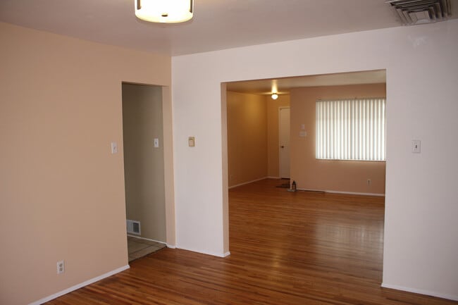 Building Photo - 3508 Piermont Dr NE