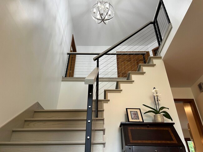 Building Photo - 4907 Pinewood Ct