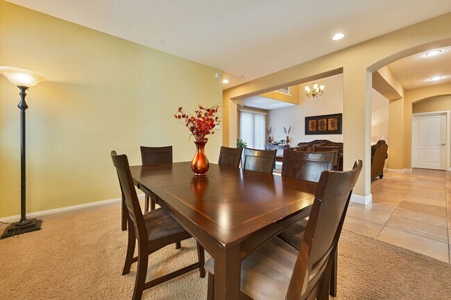 Building Photo - 9952 Spring View Way