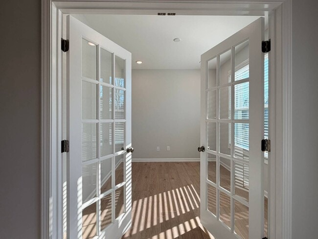 Building Photo - 2459 Englemann Dr