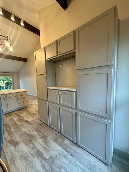 Building Photo - 61 Breezy Knoll Ln