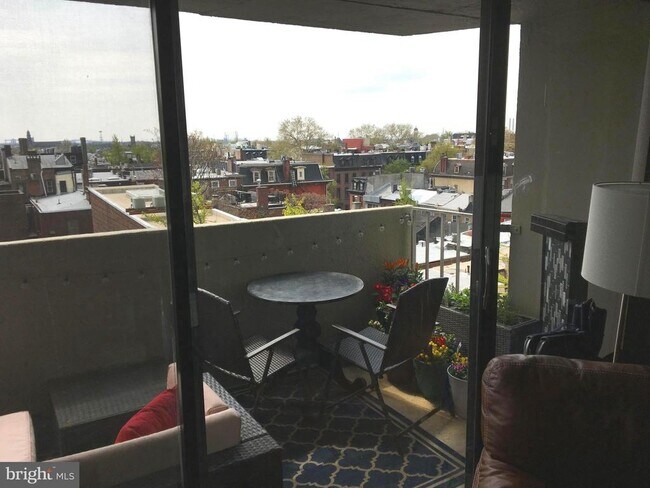 Building Photo - 224 W Rittenhouse Square