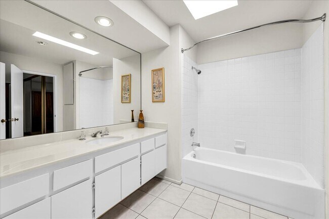 Building Photo - 6735 Harwood Cir