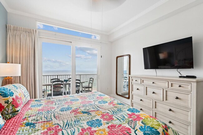 Building Photo - 9815 S Thomas Dr